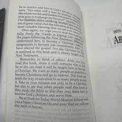 Into the Abundant Life (Includes a Complete New Testament) by N/A, PB 2007
