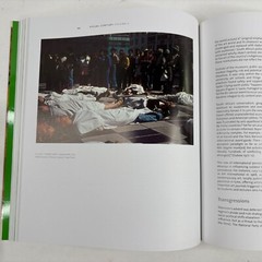 Visual Century Volume Three: 1972-1993: South African Art in Context [Paperback]