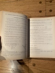 Schaum’s Outline Ser.: Schaum’s Outline of Vector Analysis -Murray R. Spiegel