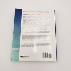 GIS Tutorial ArcGIS Desktop 10.8 Wilpen Gorr Kristen Kurland Paperback Esri 2020