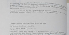 OPEN UNIVERSITY DD211 Understanding politics 2nd edition VERY GOOD CONDITION