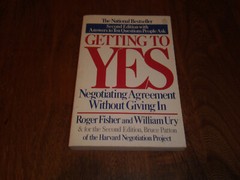 Getting to Yes : Negotiating Agreement Without Giving In by Roger Fisher… PB