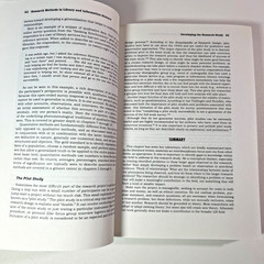 Research Methods in Library and Information Science Connaway Radford Paperback