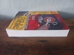 LINUX TROUBLESHOOTING BIBLE: Christopher Negus & Thomas Weeks (Paperback, 2004)
