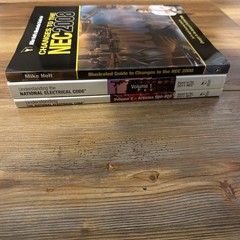 3 Lot Mike Holt’s Guide Understanding National Electrical Code & Changes Nec