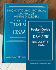 Diagnostic and Statistical Manual Disorders ( hardcover )+The Pocket Guide