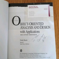 Object-Oriented Analysis and Design with Applications Grady Booch Signed 2nd Ed