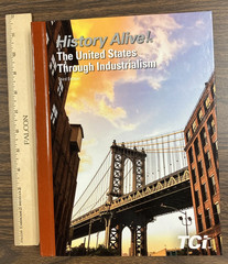 LOT History Alive! U.S. Through Industrialism 3e Teacher / Student/ 2 Notebooks
