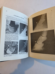 The Illustrated Veterinary Encyclopedia for Horsemen Hardcover. VGC