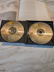 Worlds of Music : An Introduction to the Music of the World’s Peoples w/CDs