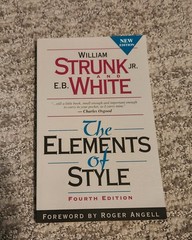 Elements of Style by E. White, William Strunk and William Strunk Jr. (1999,…