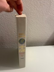 The World Is Flat 3.0 Further Updated by Thomas Friedman 2007 Picador Paperback
