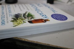 The Essential Oils Apothecary: – Paperback, by Zielinski DC Eric; – New