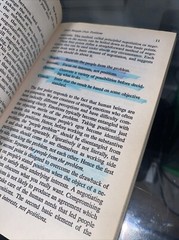 Getting to Yes : Negotiating Agreement Without Giving In by Roger Fisher and Wil