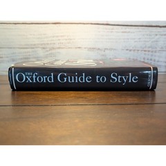 The New Oxford Style Manual by Oxford University Press
