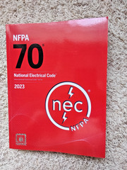 *2023 NFPA 70 National Electrical Code Paperback | ISBN 9781455929368