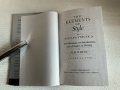 The Elements of Style by Strunk & White 2000 Hardcover VG