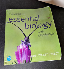 Campbell ESSENTIAL BIOLOGY with Physiology, 6th Ed by Simon, 2019 PB, Used
