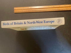 Birds of Britain and Northwest Europe. 1998. Pocket guide. 300 pages.