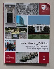 OPEN UNIVERSITY DD211 Understanding politics 2nd edition VERY GOOD CONDITION