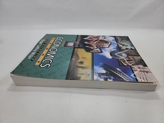 Economics Today : The Macro View Hardcover Roger LeRoy Miller Paperback