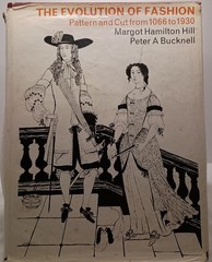 The Evolution of Fashion – Pattern & Cut 1066 to 1930, Hard Cv Anchor Press 1967