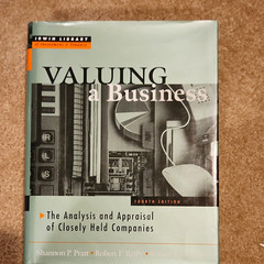 McGraw-Hill Valuing a Business 4th Ed Hardcover 2000 Pratt Reilly Schweihs