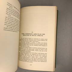 The Age of Information Interdisciplinary Survey of Cybernetics 1971 Helvey HC DJ