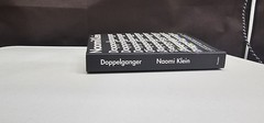 Doppelganger: A Trip Into the Mirror World – Naomi Klein, Picador, Paperback